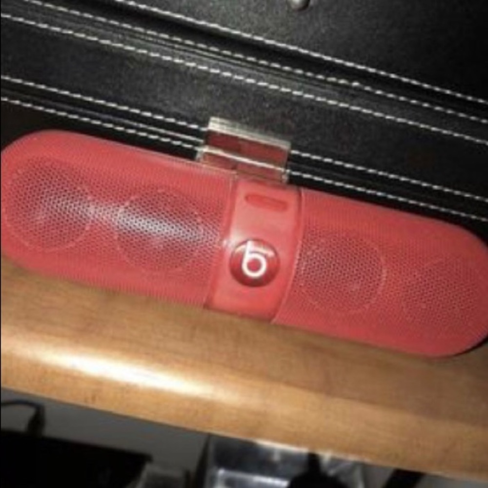 Beats pill